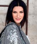 Doble Oficial de Laura Pausini