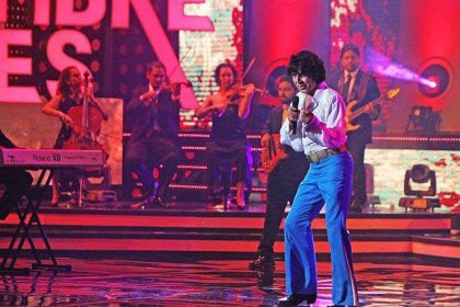 Doble Oficial de Sandro