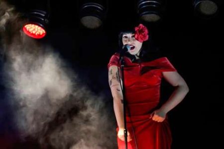 Doble de Mon Laferte