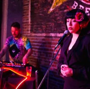 Doble de Mon Laferte