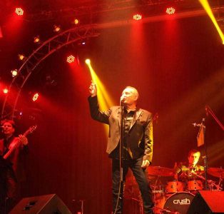 Doble Oficial de Sting